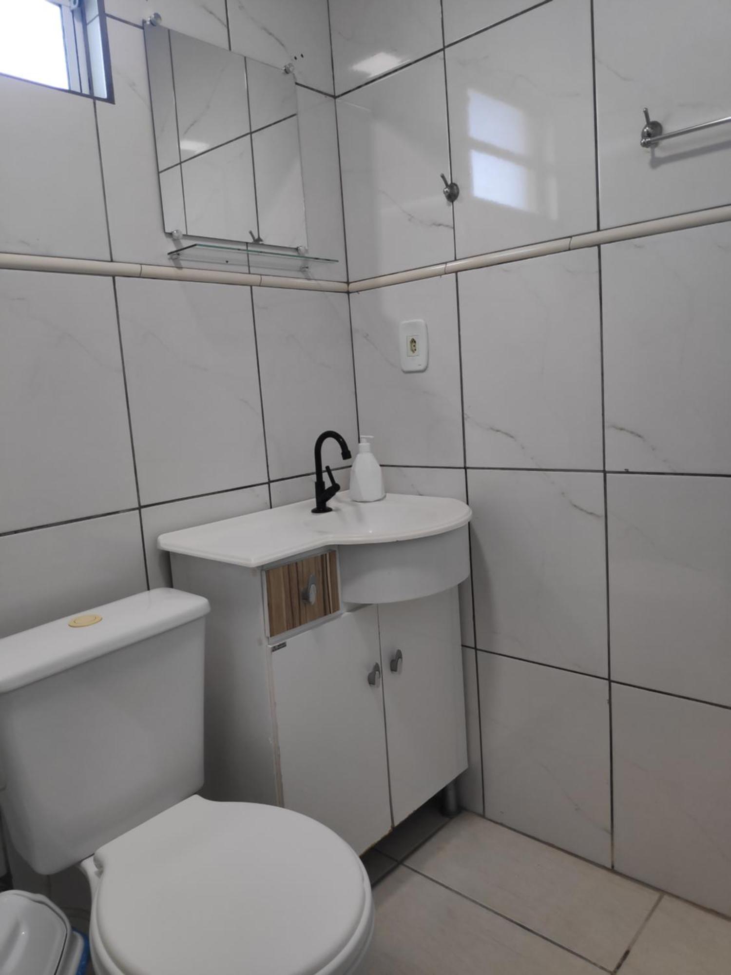 Casa de férias Mocamblue - Sobrado Com 2 Quartos, Cozinha Completa, Lavabo, Banheiro, Vaga De Garagem, Wi-fi, Proximo A Do Mocambique, Natureza, Surfe E Comercio Local Em Florianopolis